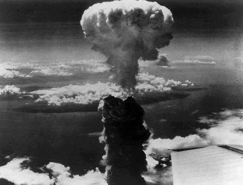 被原子弹轰炸后100年不能住人，为何广岛、长崎现在住那么多人？